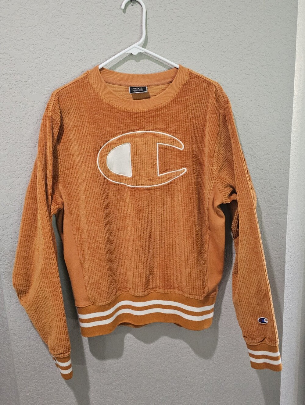 Champion Orange Corduroy Crewneck Sweater with White Logo Size Medium